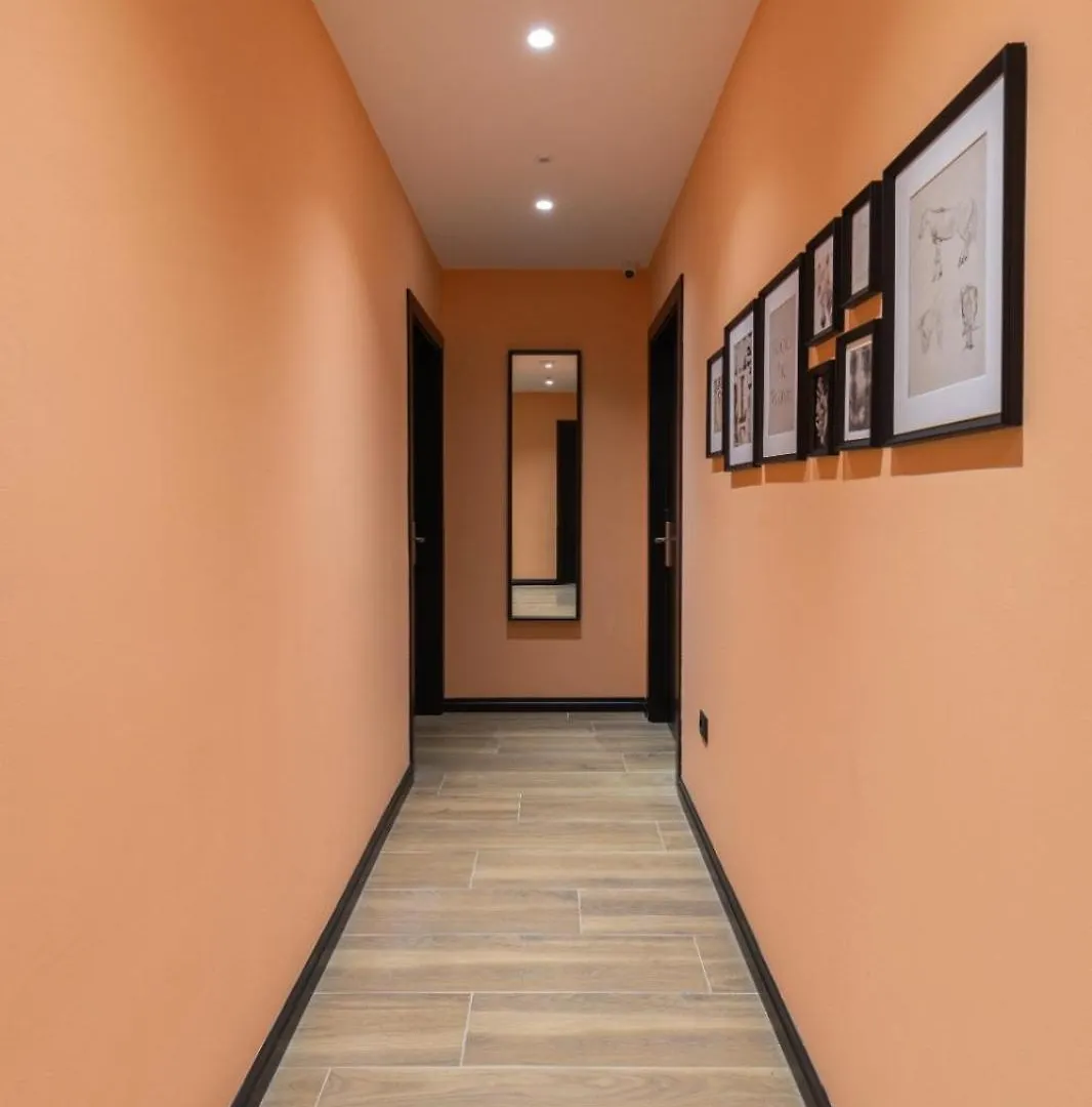 Urban Block Tirana酒店 4*, 地拉那 阿尔巴尼亚