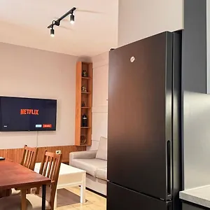 Apartament Terrace Flat In Heart Of